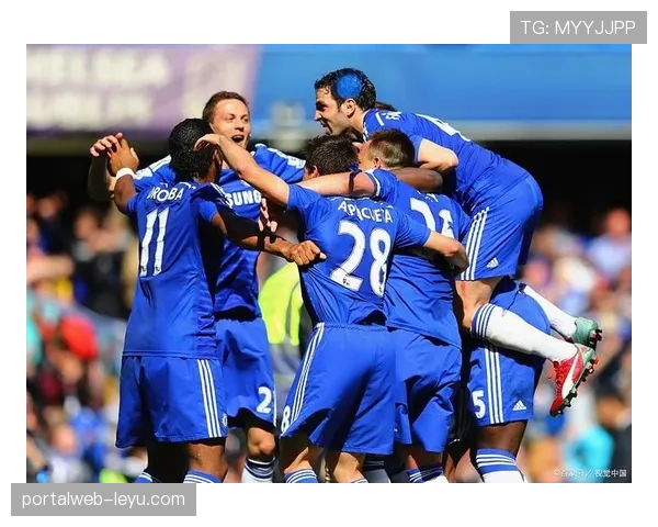 英超德比战火重燃:激烈对抗与精妙战术引爆球迷热情 英超德比战火重燃:激烈对抗与精妙战术引爆球迷热情