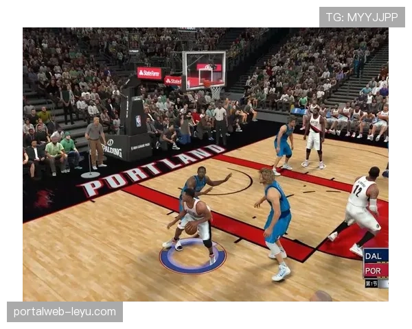 罗伊无球跑动撕裂防线，关键回合主导开拓者进攻